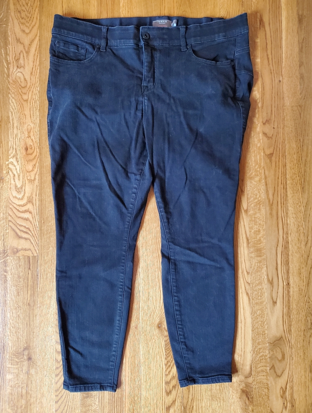 Torrid Black Skinny Jeans - Stretch High-Rise. Size: 22S.